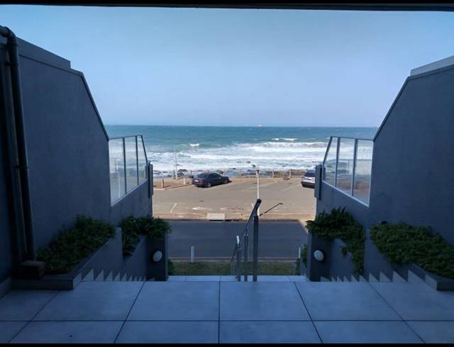 2 BEDROOM APARTMENT FOR SALE IN UMDLOTI BEACH